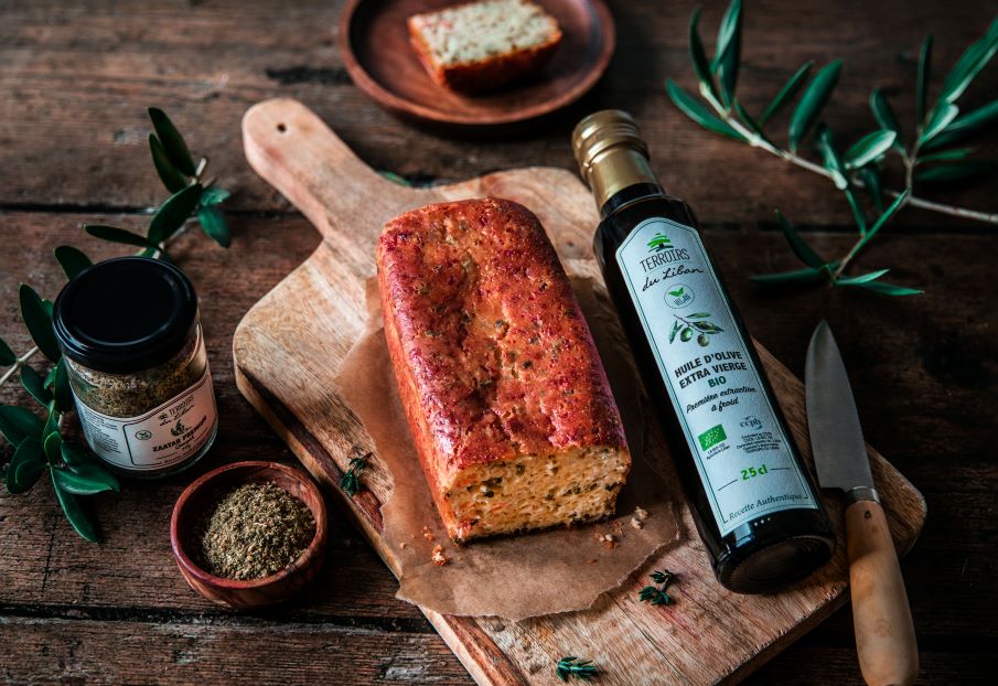 Olive Oil, Salmon & Zaatar Cake – Terroirs du Liban - EU