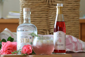 Sirop de Rose, Gin & Tonique
